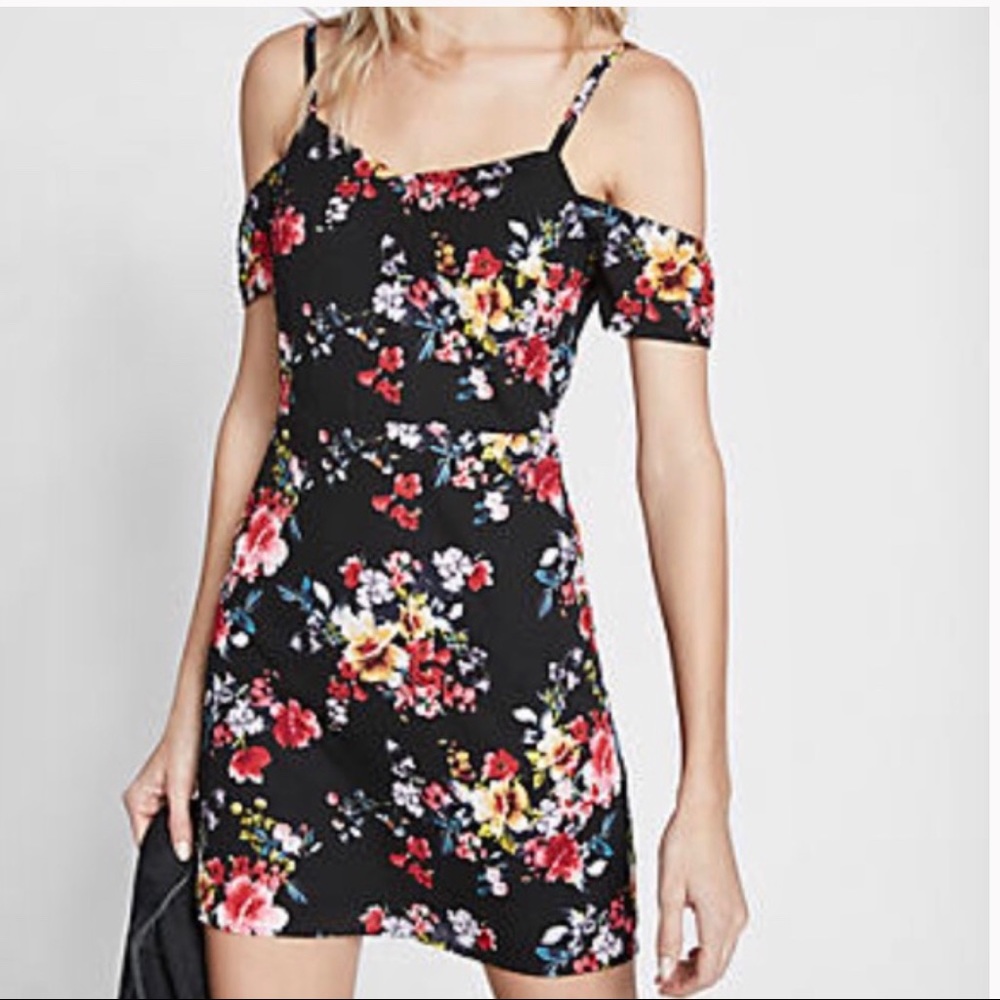 🌺 Express Cold Shoulder Floral Dress